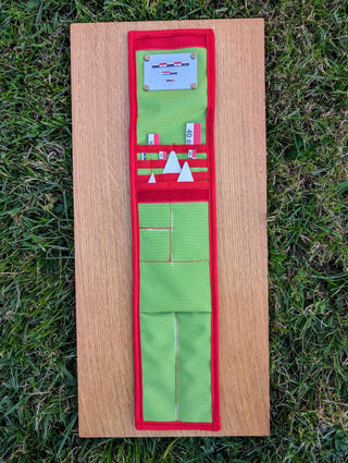 Chargez l'image dans la visionneuse de la galerie, Open CANOMA 40 cm red-white-black archaeological photo-scale kit with north arrows in green-red case on wood