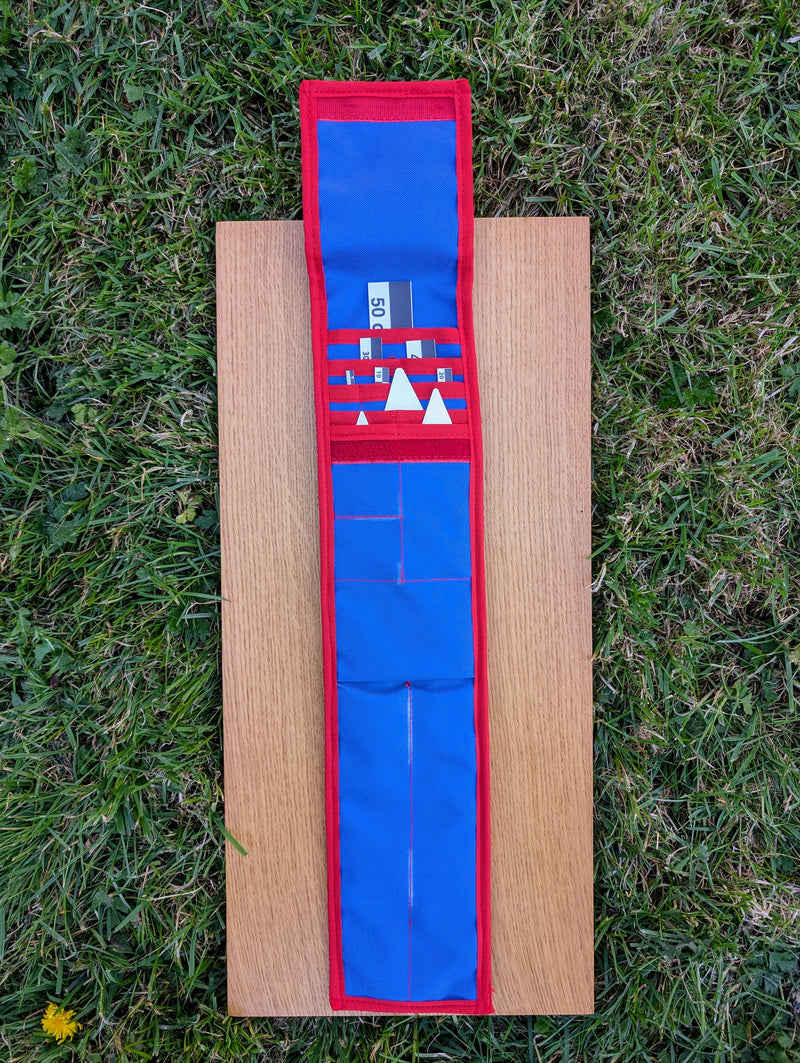 Load image into Gallery viewer, Open CANO 50 cm black-white archaeological photo-scale kit with north arrows in blue-red fabric case
