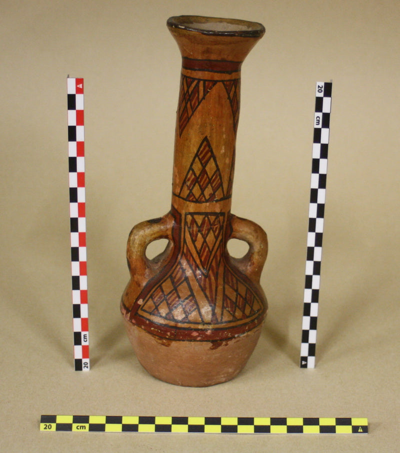 Load image into Gallery viewer, Angular photo scale in black-white beside a decorated terracotta vessel, with red-white-black and yellow-black scales for reference.